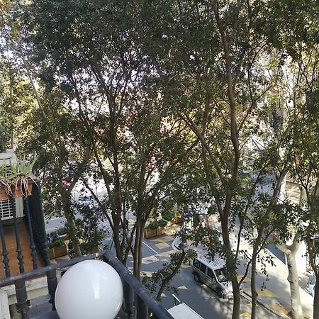 Aparteasy - Family Sant Antoni Apt. Барселона Екстериор снимка
