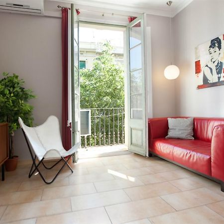 Aparteasy - Family Sant Antoni Apt. Барселона Екстериор снимка
