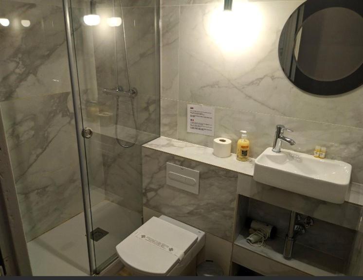 Aparteasy - Family Sant Antoni Apt. Барселона Екстериор снимка