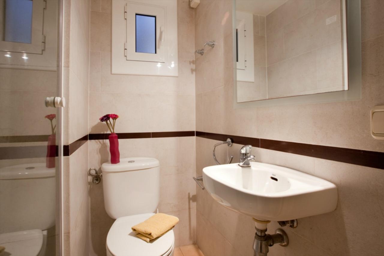 Aparteasy - Family Sant Antoni Apt. Барселона Екстериор снимка