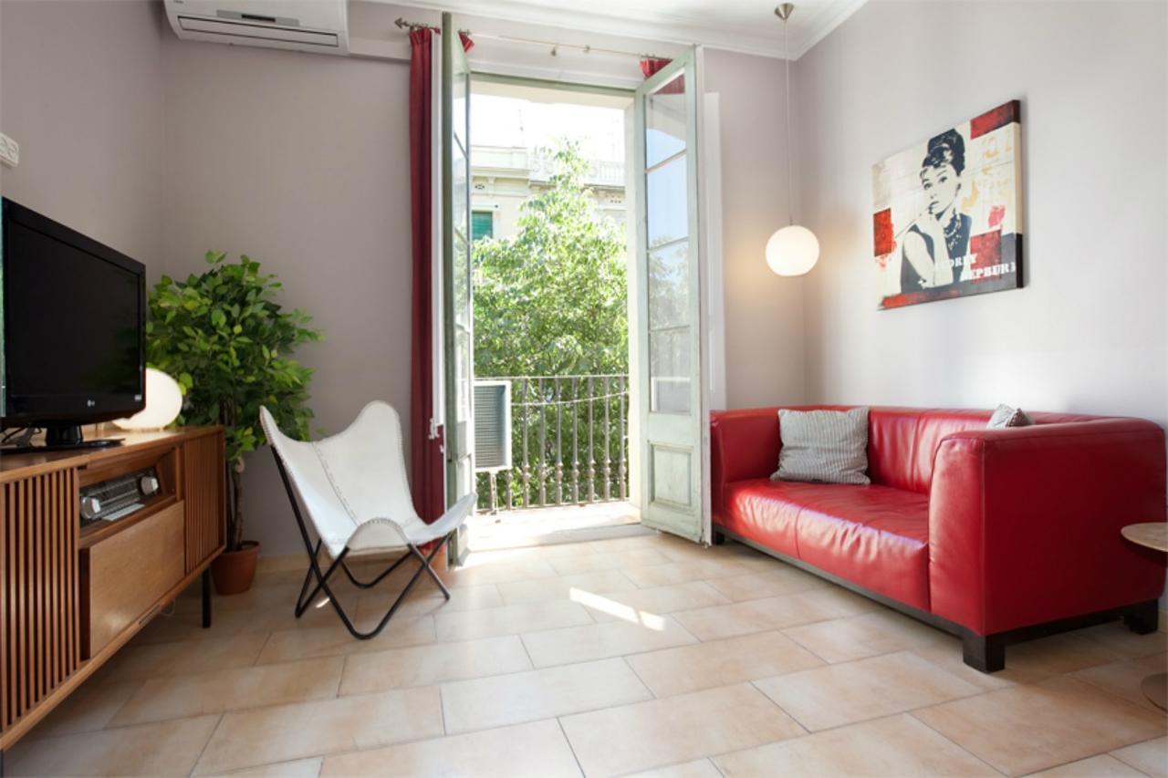 Aparteasy - Family Sant Antoni Apt. Барселона Екстериор снимка