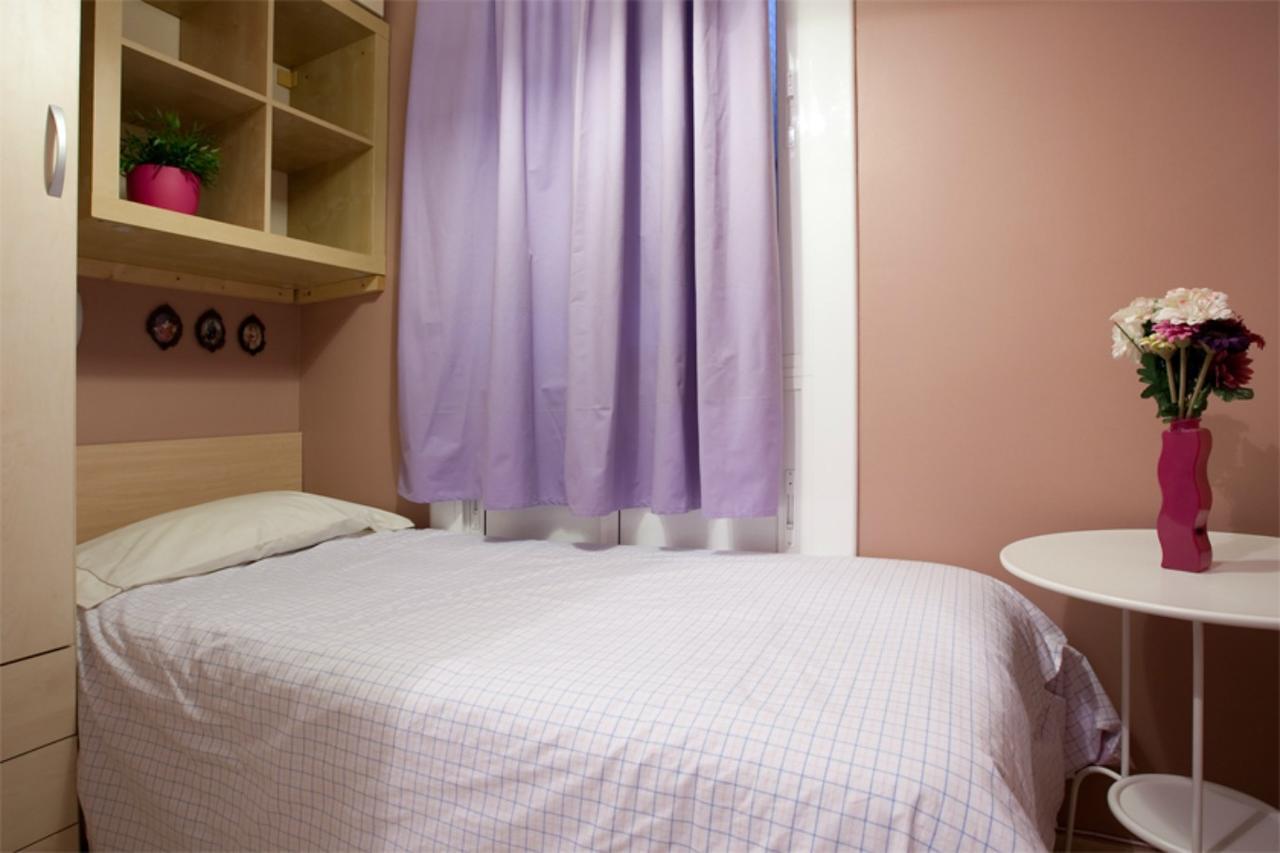 Aparteasy - Family Sant Antoni Apt. Барселона Екстериор снимка