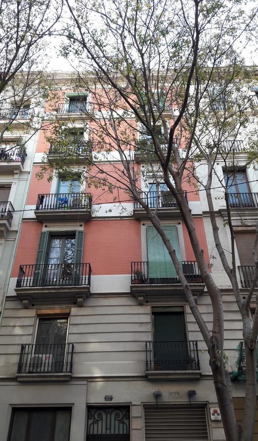 Aparteasy - Family Sant Antoni Apt. Барселона Екстериор снимка